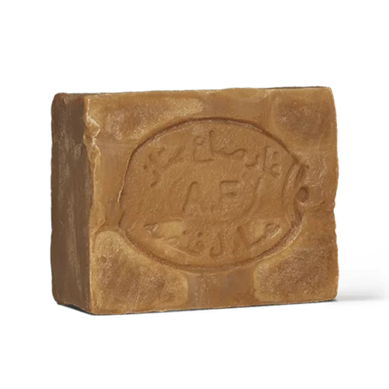 Sapone naturale composto da olio d'oliva e olio di alloro