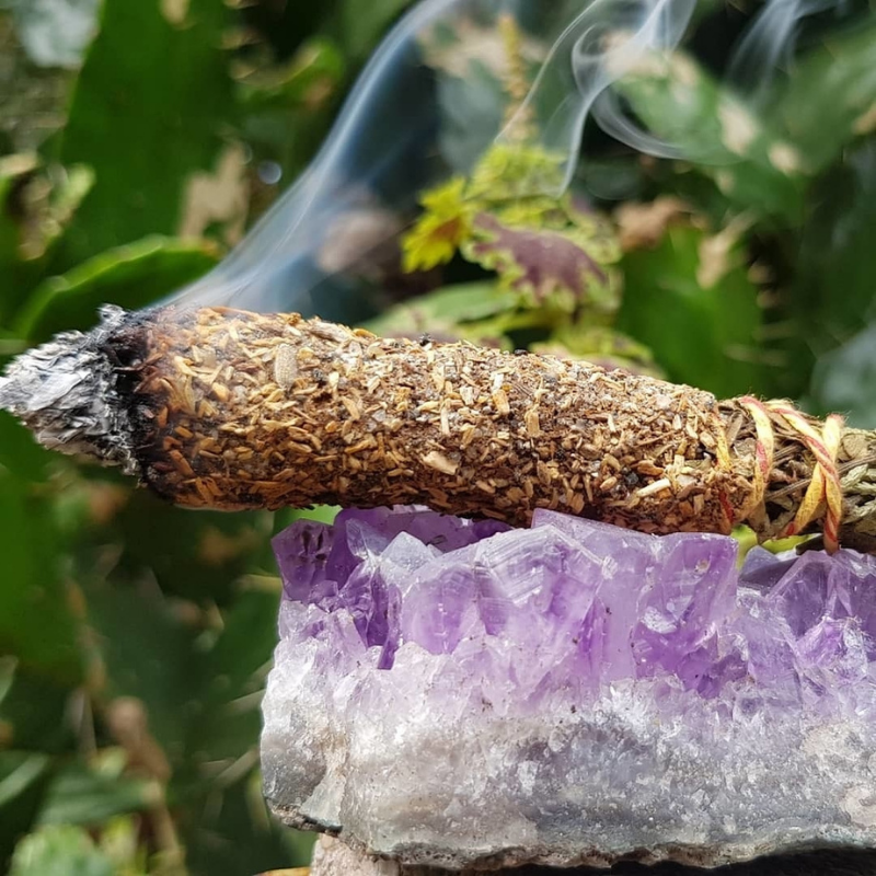 10 Erbe Smudge Hierbas y Resinas Sagrada Madre - (22-25cm - 50-60gr.)