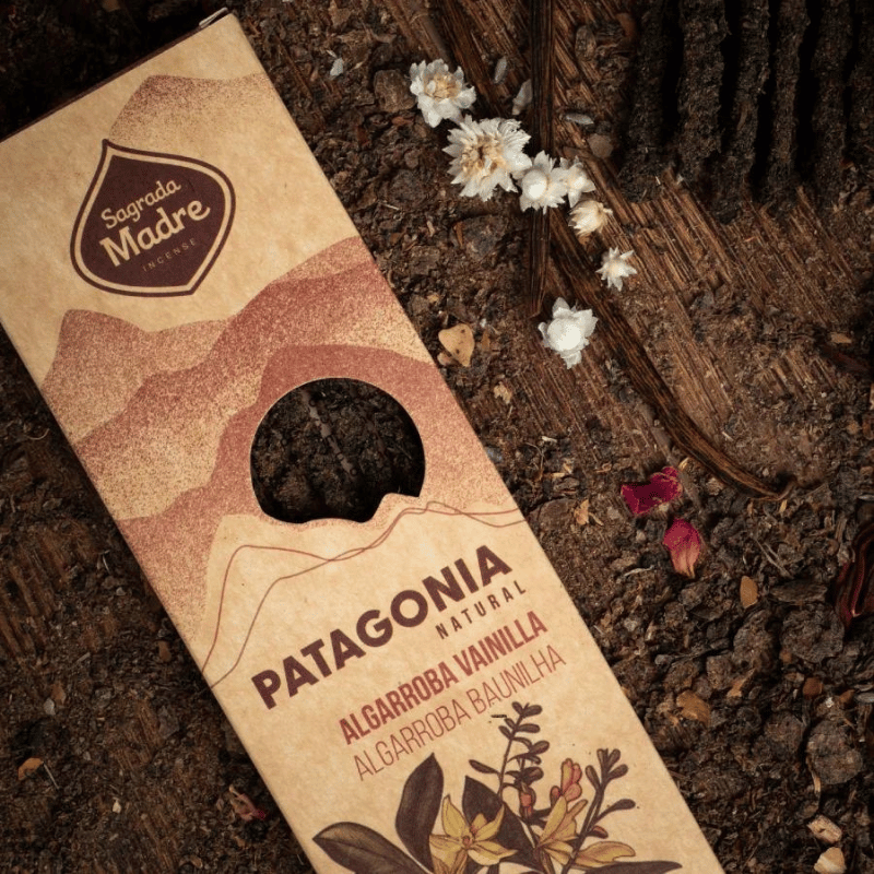 Carruba e Vaniglia - 6 Bastoni Incenso Patagonia con Erbe 100% Naturali - Sagrada Madre